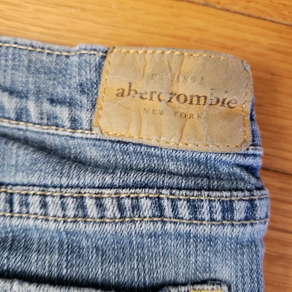 Girls Abercrombie Size 10 Denim Jeans Haley - Picture 9 of 9